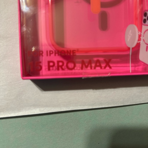 Popsy Pink Cell Phone Accessory Set - Picture 3 of 6